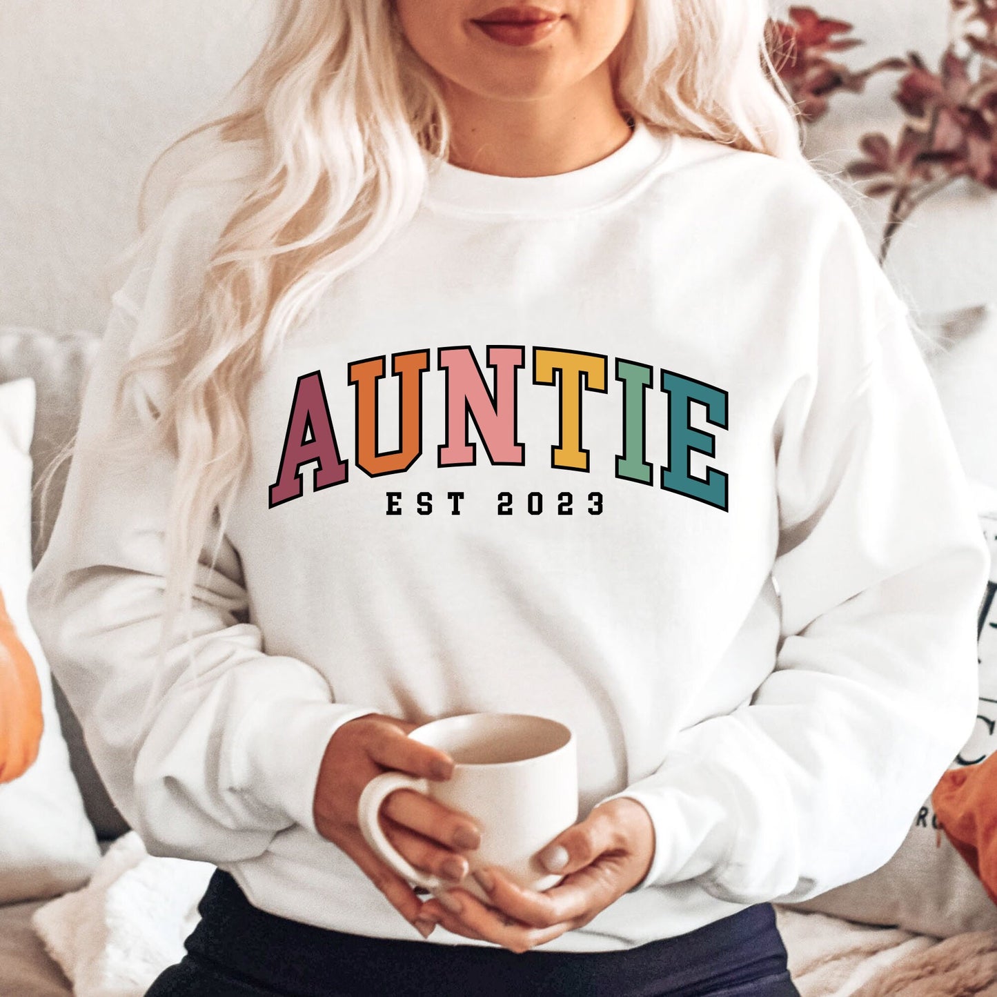 Retro Auntie Est Sweatshirt