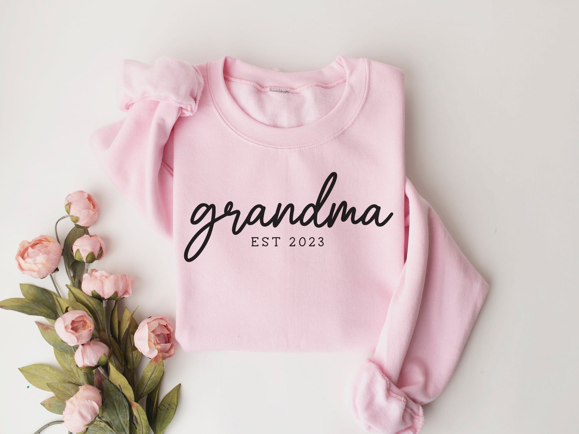 Grandma Sweatshirt, Grandma EST Sweatshirt, Personalized Grandma Sweatshirt, New Grandma Gift, Grandma Gift, Grandma Christmas sweatshirt