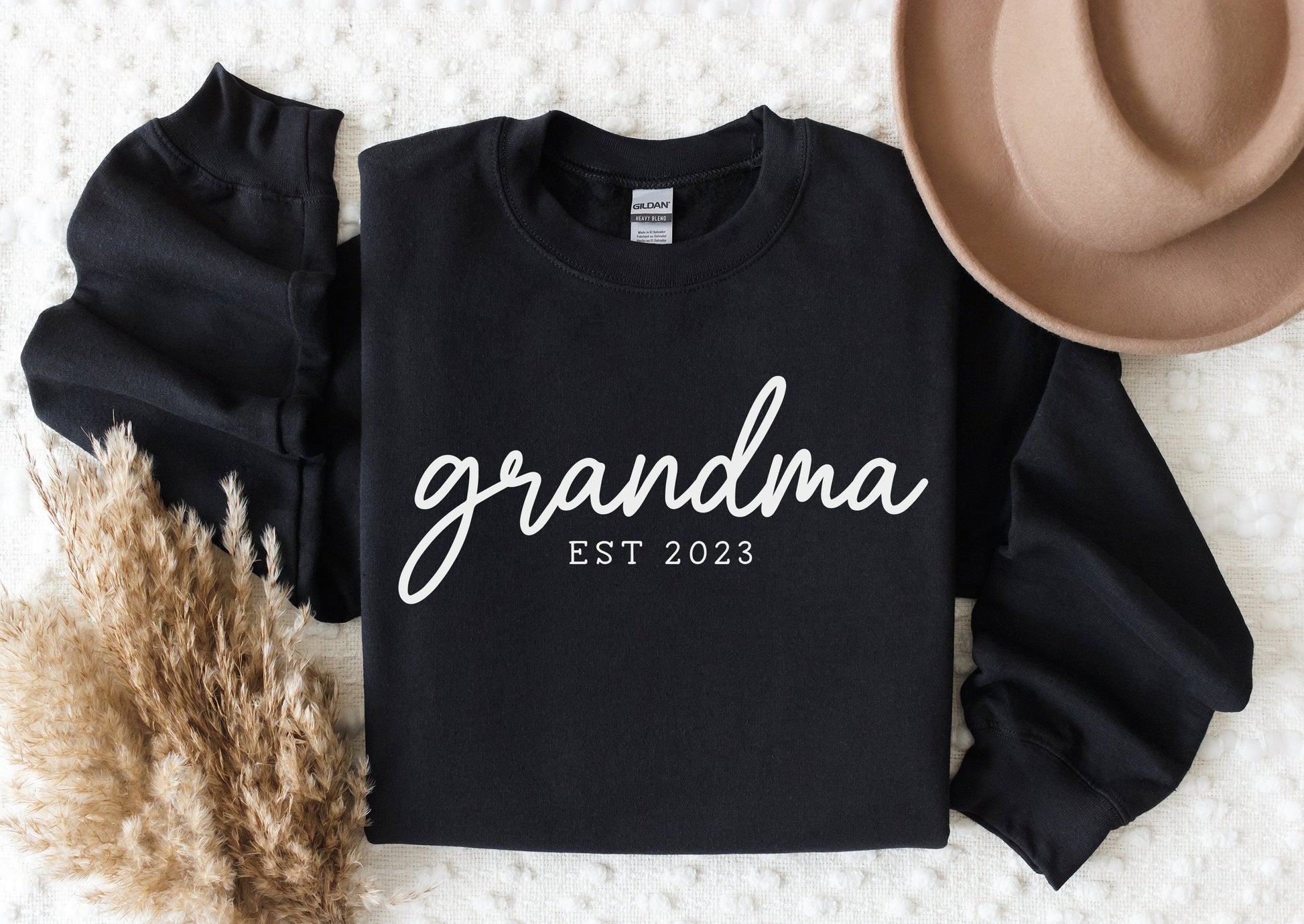 Grandma Sweatshirt, Grandma EST Sweatshirt, Personalized Grandma Sweatshirt, New Grandma Gift, Grandma Gift, Grandma Christmas sweatshirt