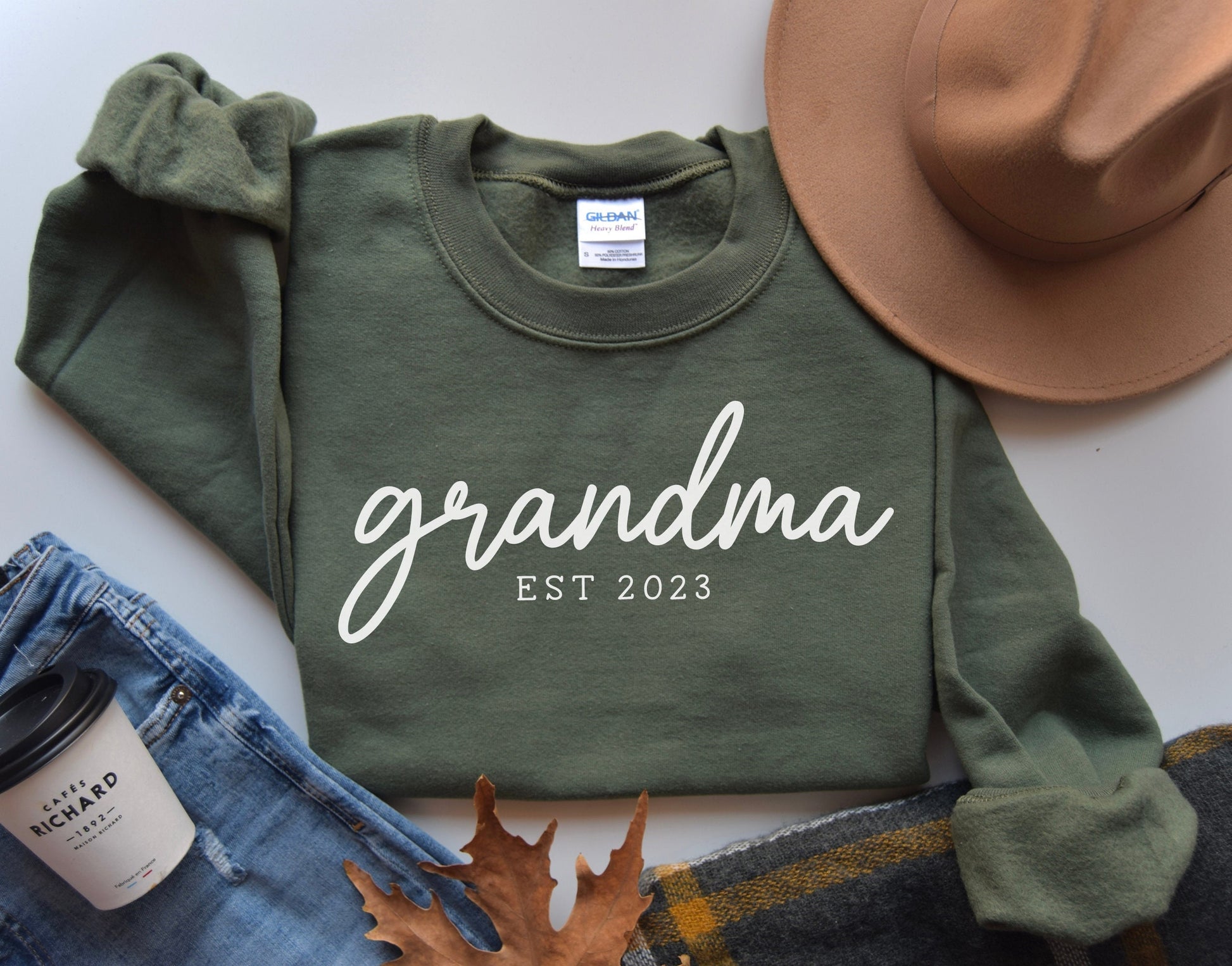 Grandma Sweatshirt, Grandma EST Sweatshirt, Personalized Grandma Sweatshirt, New Grandma Gift, Grandma Gift, Grandma Christmas sweatshirt